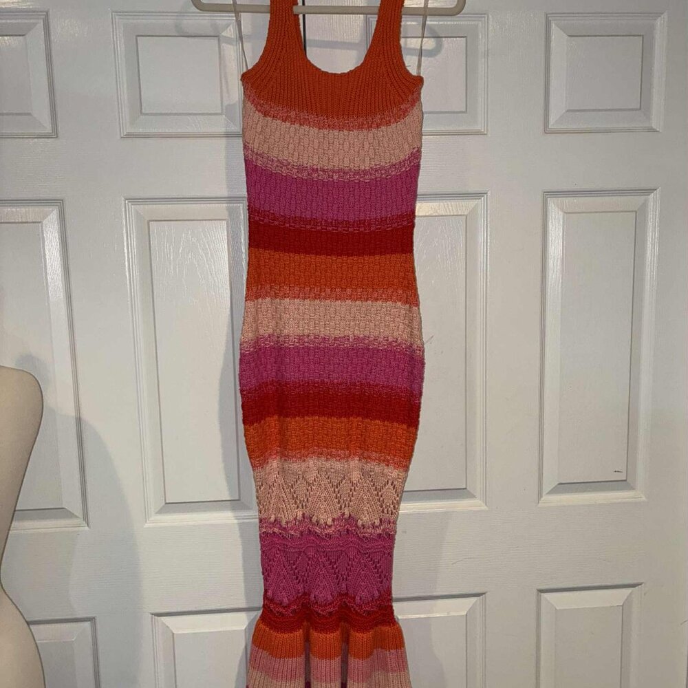 STUNNING Sweater Knit ENTRO Boutique Dress Mermaid Bodycon Ruffle Resort…